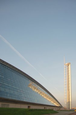 Bilim Merkezi tower ve windows sabah erken