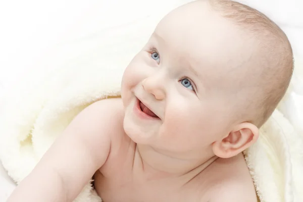 yürümeye başlayan çocuk