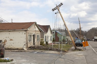 Kasırga sonrasında henryville, Indiana