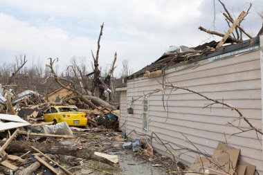 Kasırga sonrasında henryville, Indiana