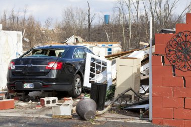 Kasırga sonrasında henryville, Indiana