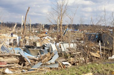 Kasırga sonrasında henryville, Indiana