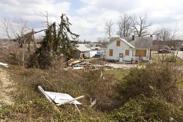 Tornado-Nachwirkungen in henryville, Indien — Stockfoto