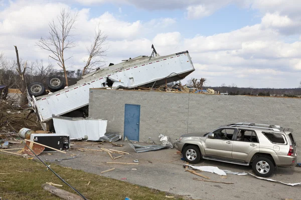 Tornado-Nachwirkungen in henryville, Indien — Stockfoto