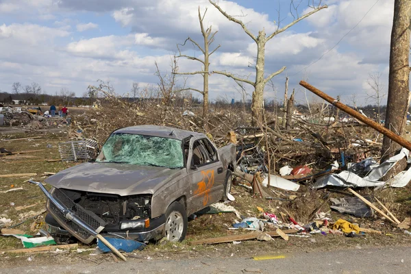 Последствия торнадо в Хенривилле — стоковое фото