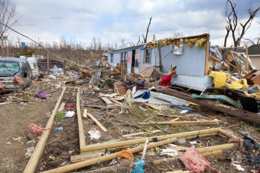 Kasırga sonrasında henryville, Indiana