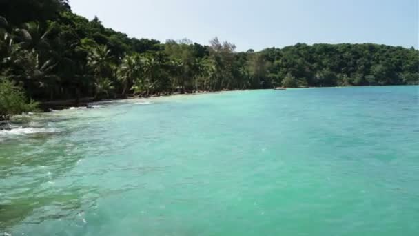 Tropikal tatil köyü — Stok video