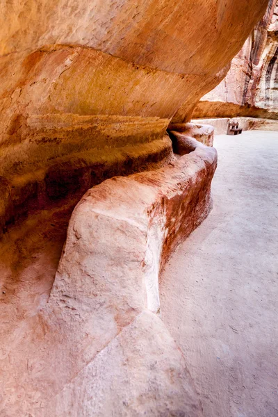 Water kanaal in siq — Stockfoto