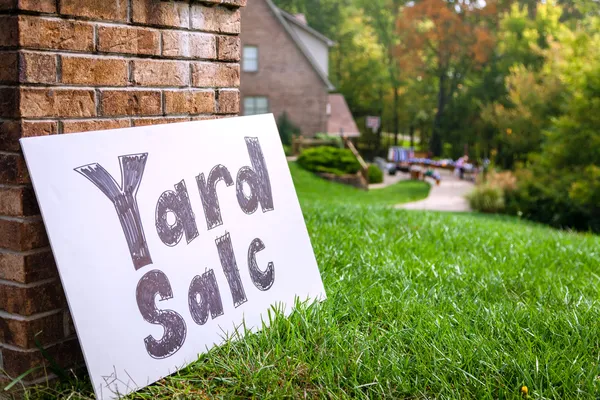 Yard sale — Stock Photo, Image