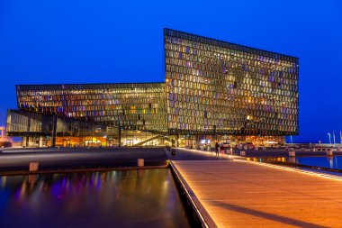Harpa konser salonu.