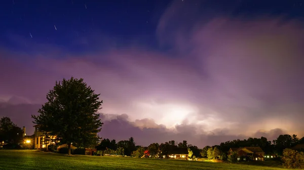 Nachtansicht Einer Wohngegend Central Kentucky Mit Herannahendem Gewitter — Stockfoto