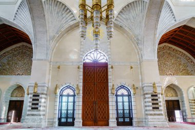 4 Aralık 2016, Muscat, Umman: Muscat, Umman 'daki Cami Muhammed el-Amin' deki namaz salonuna giriş