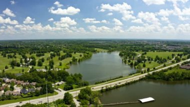 Lexington, Kentucky 'deki Jacobson Park Gölü' nün hava görüntüsü.