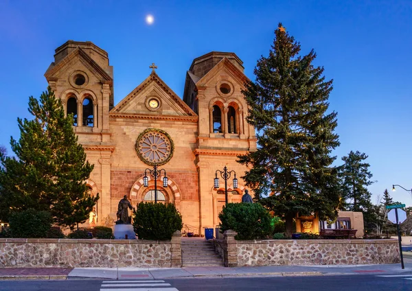 Щоночі Базиліка Собору Святого Франциска Санта Штат Нью Мексико — стокове фото