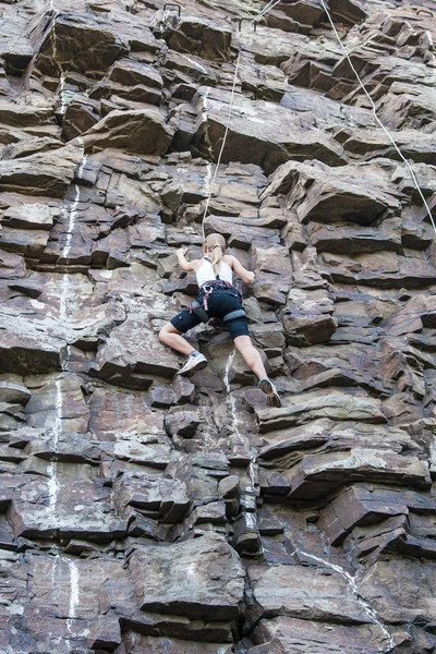 Escalada en roca —  Fotos de Stock