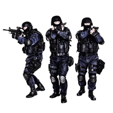 swat ekibi içinde hareket