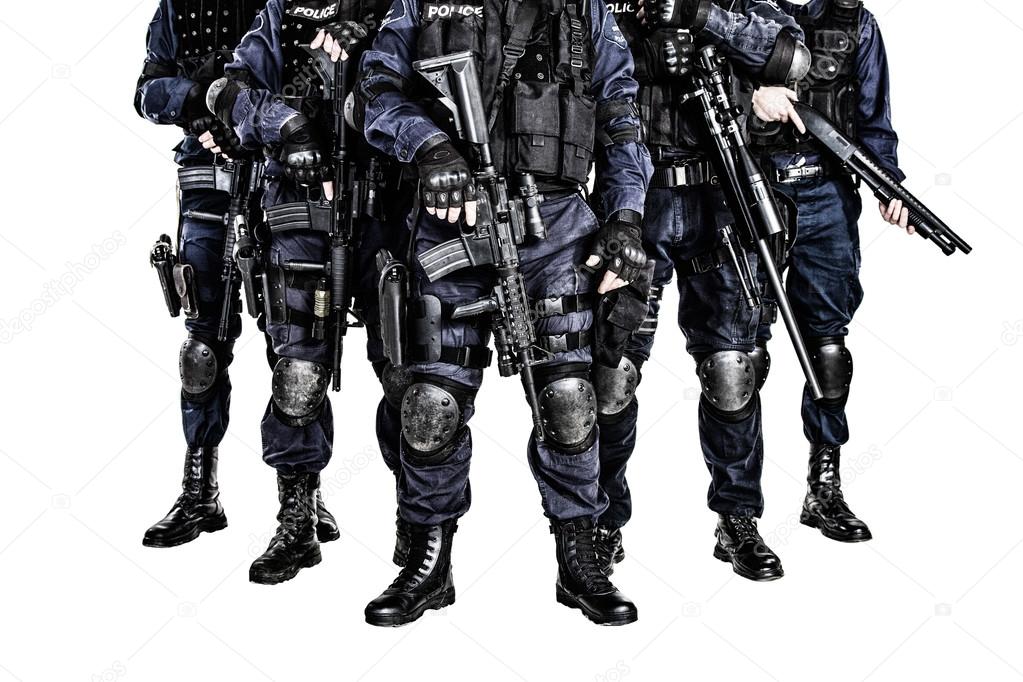 https://st.depositphotos.com/1008163/4156/i/950/depositphotos_41561287-stock-photo-swat-team.jpg