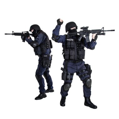 swat ekibi içinde hareket