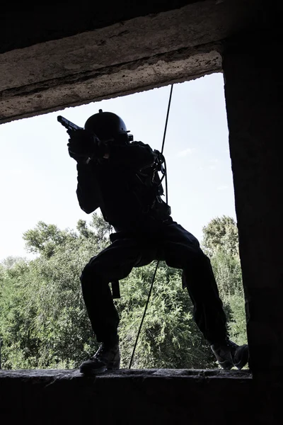 Tactical rappeling — Stock Photo, Image