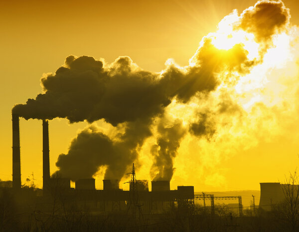 Power plant with smoke