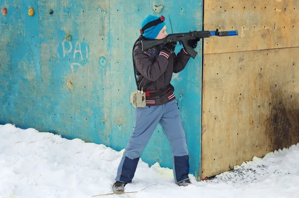 Spelen op laser tag — Stockfoto