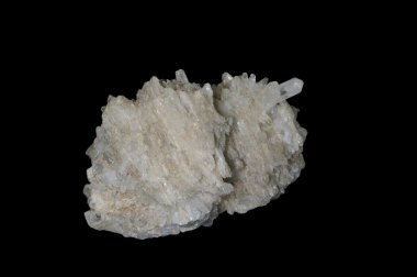 psevdomarfoza danburite üzerinde