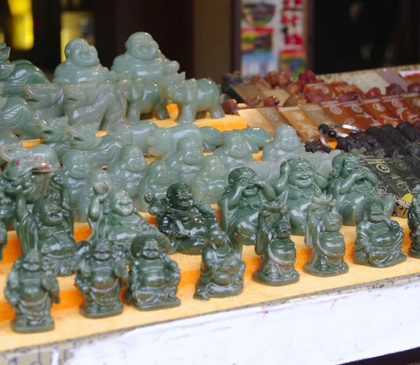 Нефритовые статуэтки Будды — стоковое фото
