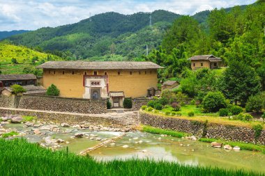 Zhengfulou, TuLou Prensesi, Fujian, Çin 'deki en ünlü tulou. Çeviri: zhengfulou