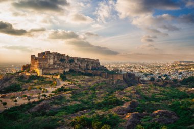 Jodhpur, Rajasthan, Hindistan 'daki Singhoria Hill' den Mehrangarh Kalesi manzarası