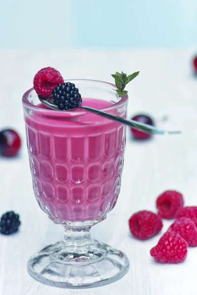 Raspberry shake — Stock Photo, Image