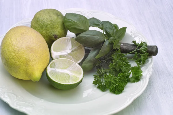 Limón y lima —  Fotos de Stock
