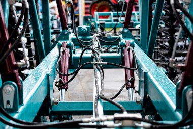 Yeni modern tarım makineleri ve ekipman ayrıntıları