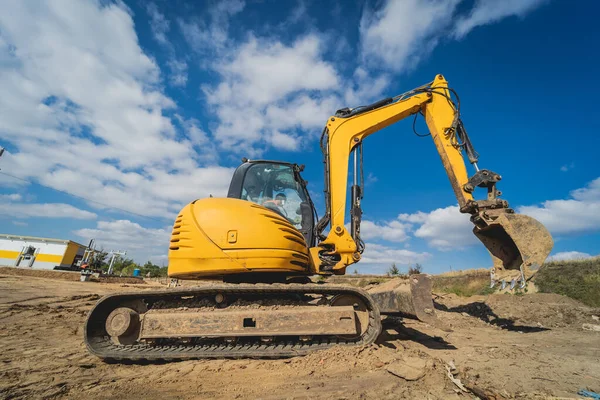 Radladerbagger arbeitet auf Baustelle — Stockfoto