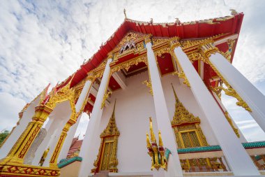 Tayland 'daki eski bir Budist tapınağı.