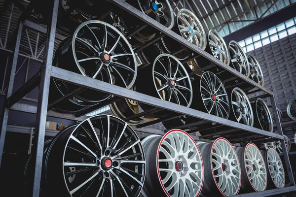 Rows of metal car disks in a shop — Stockfoto