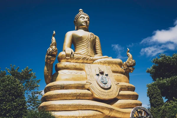 Detaljer och fragment av gamla traditionella buddisttempel i Thailand — Stockfoto