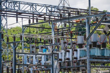 Yüksek voltajlı elektrik santrali akım alt istasyonu