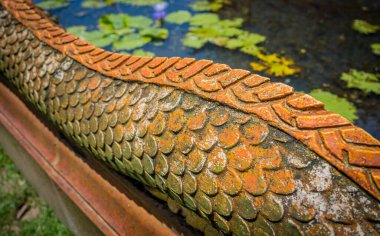 Tayland 'daki eski Budist tapınağının ayrıntıları ve parçaları.