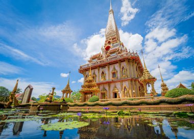 Tayland 'daki eski bir Budist tapınağı.