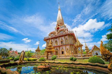 Tayland 'daki eski bir Budist tapınağı.