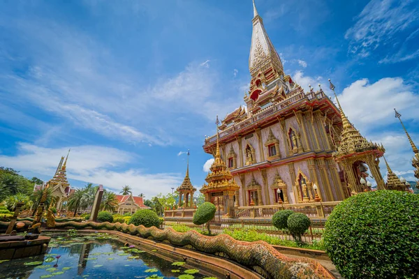 Starý tradiční buddhistický chrám v Thajsku — Stock fotografie