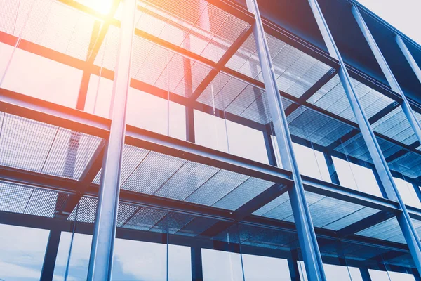 Modern ofis binası ile soyut geometrik arkaplan