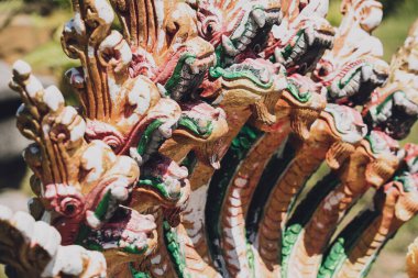 Tayland 'daki eski Budist tapınağının ayrıntıları ve parçaları.