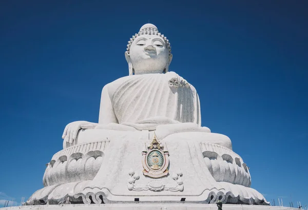 泰国古老的传统佛教寺庙的细节和碎片 — 图库照片