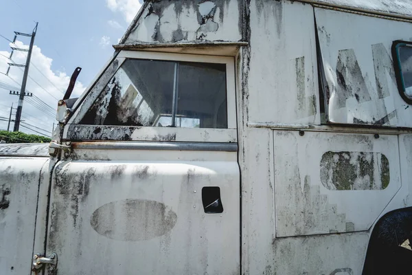 Oude Roestige Auto Voor Safari Jungle Van Afrika — Stockfoto