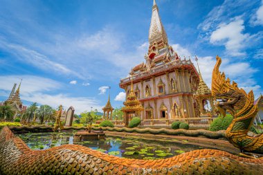 Tayland 'daki eski bir Budist tapınağı..