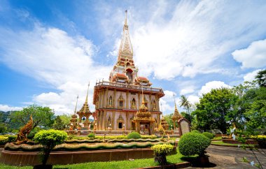 Tayland 'daki eski bir Budist tapınağı..