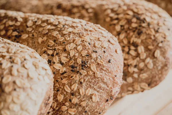 Fresh Homemade Bread Whole Grain Flour Oatmeal Flakes — Stockfoto