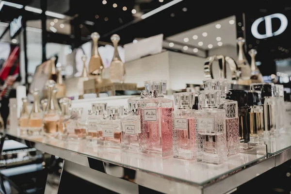 Phuket Tailandia Mayo 2022 Una Fila Perfumes Marca Christian Dior — Foto de Stock