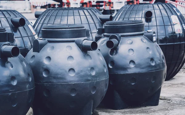 Black Plastic Water Storage Tanks Manufacturer Factory Depot — Stockfoto